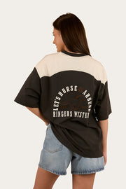washed-black-off-white