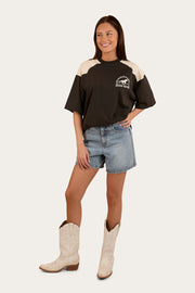 washed-black-off-white