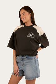 washed-black-off-white