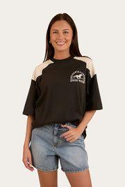 washed-black-off-white