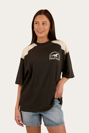 washed-black-off-white