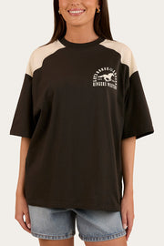 washed-black-off-white